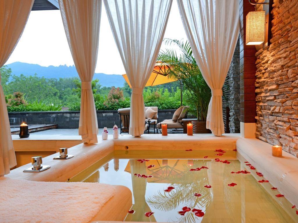 The Tang Hotel Hainan Mount Qixian Baoting Habitación foto